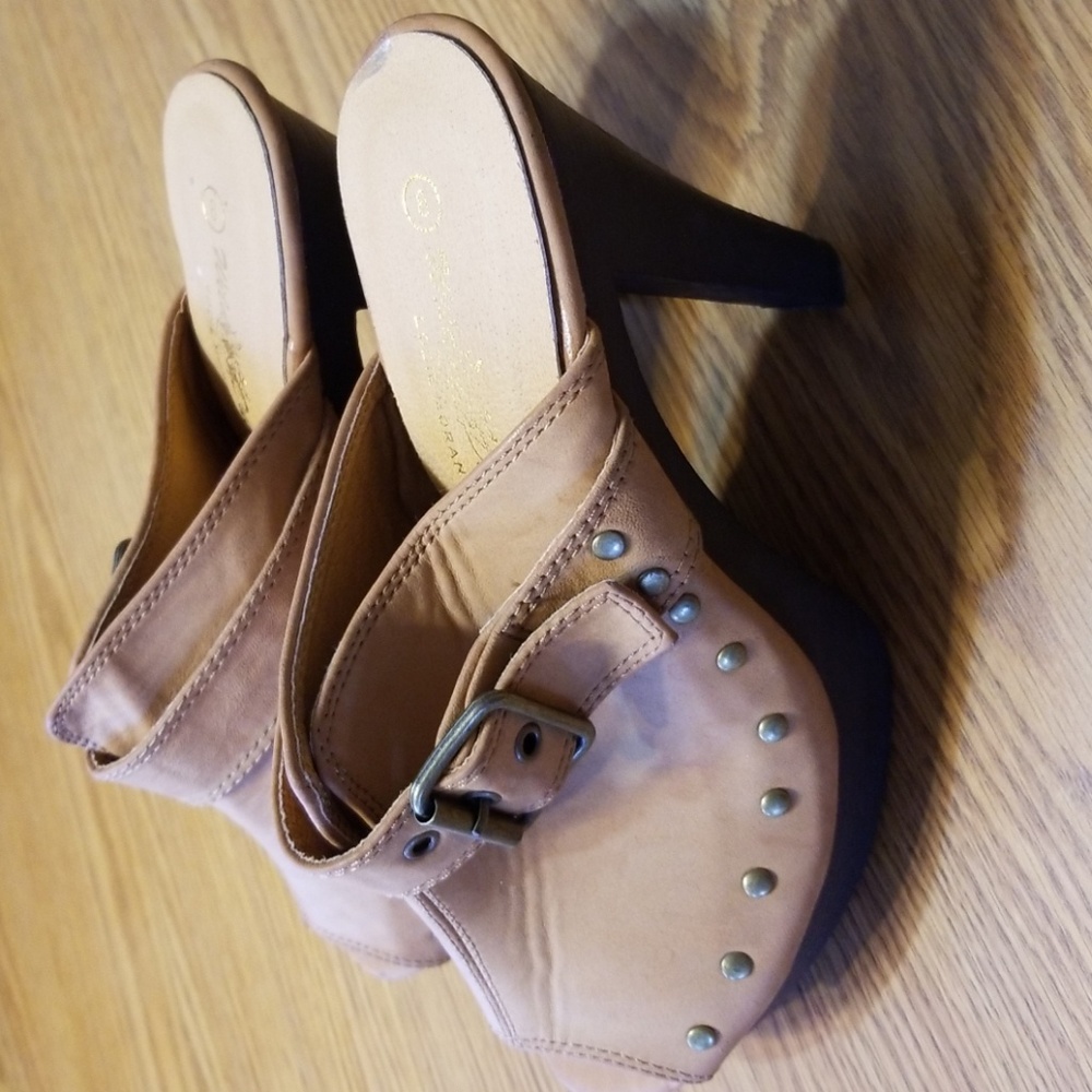 Sexy brown heels